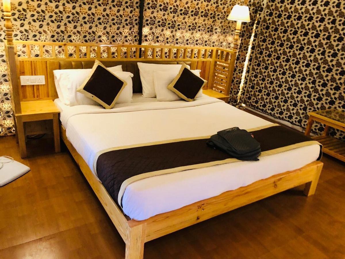 Golden Sandstone Hotel Desert Safari Camp Jaisalmer Ngoại thất bức ảnh