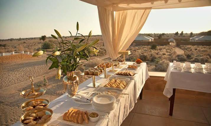 Golden Sandstone Hotel Desert Safari Camp Jaisalmer Ngoại thất bức ảnh